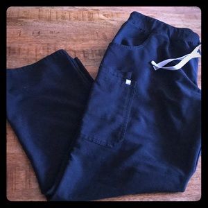 FIGS- Kade Cargo scrub pants- Petite Large- Black